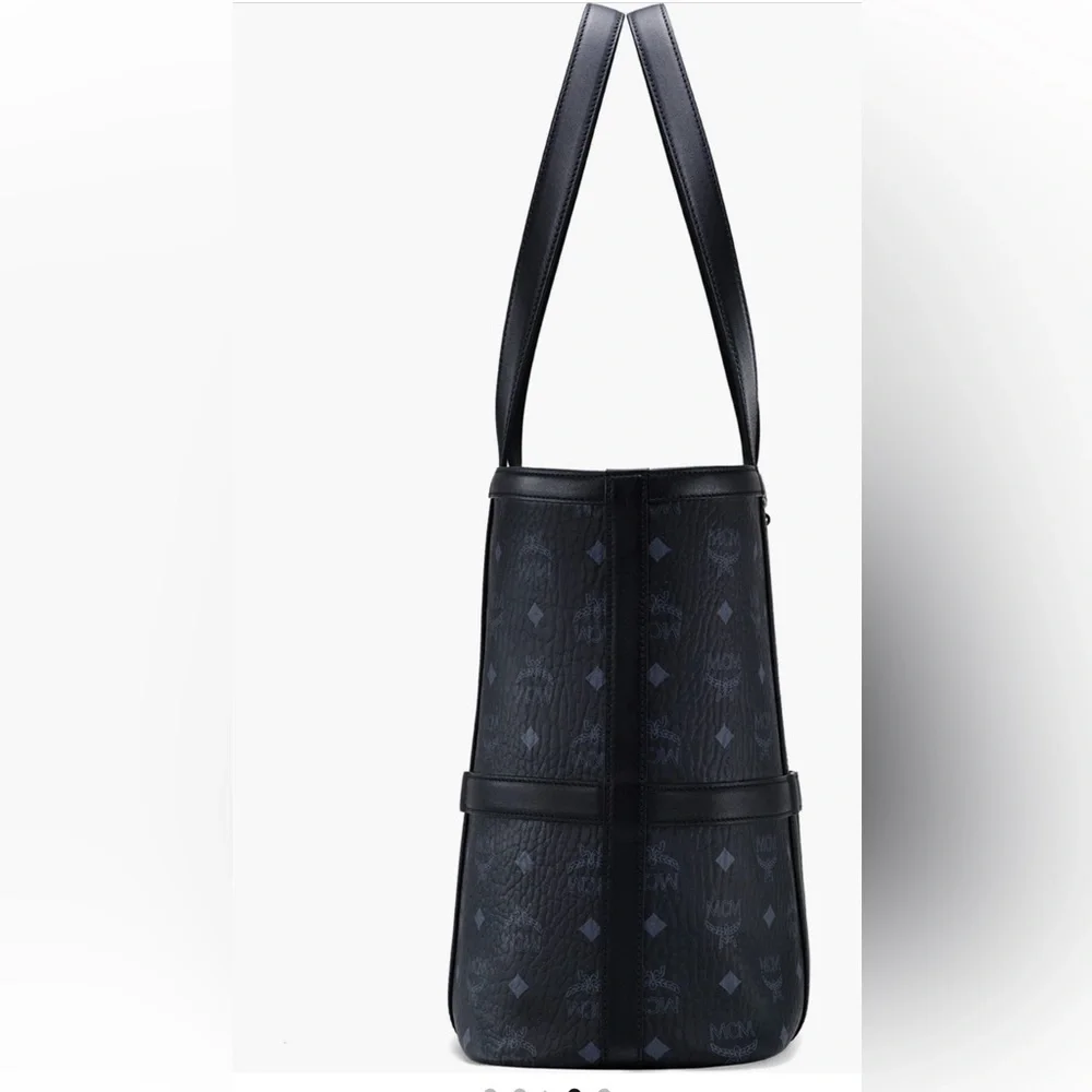 MCM Medium Delmy Visetos Shopper - Picture 4 of 14